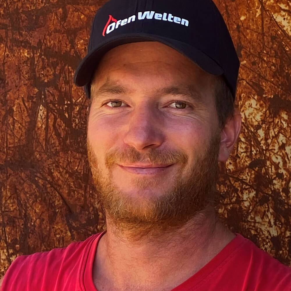 Matthias Jecklin, Kaminbau und Ofenmontage bei Ofenwelten in Küblis (Graubünden)