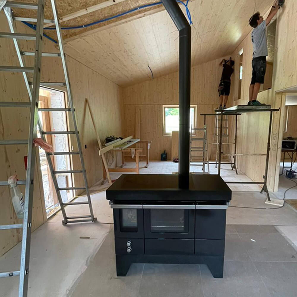 Lohberger Kochinsel, geliefert durch die Ofen Welten Küblis, Kamin und Herdanschluss Luzi Kaminbau Küblis